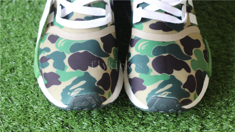Top BAPE x Adidas NMD BAPE camo R1